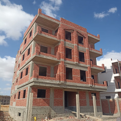 اعمال البناء في قطعه 103 شمال المدينه